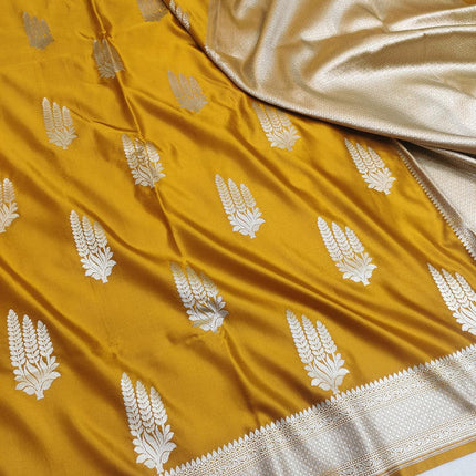 100% Pure Katan Handloom Woven Banarasi Silk Saree with Traditional Design
