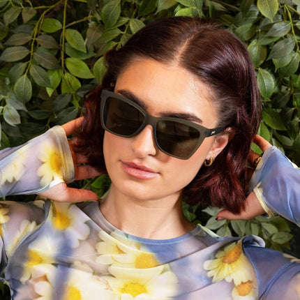"Garnish Me In Greens" Polarized Pop G Sunglasses