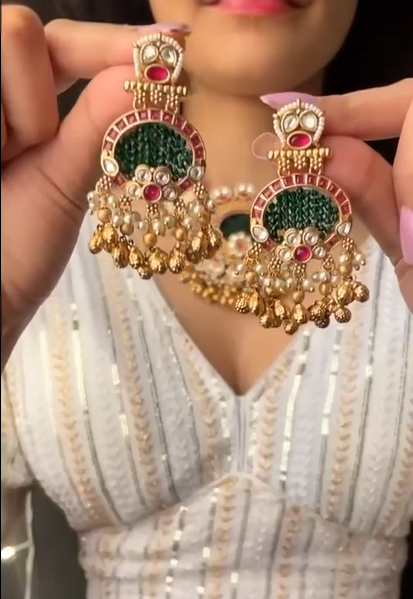 Beautiful Pearl Necklace with Earrings