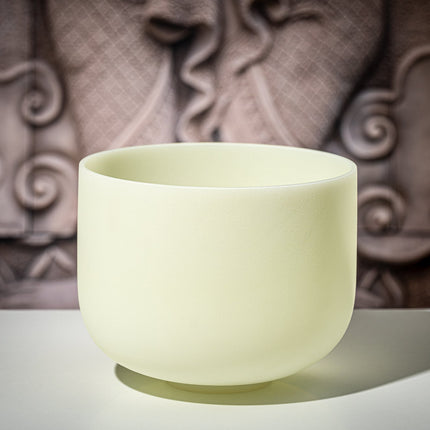 10" Emerald Crystal Singing Bowl, Note F4, Heart Chakra