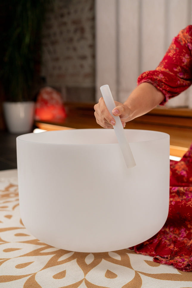 16" White-Frosted Crystal Singing Bowl, Note D3, Sacral Chakra 440hz