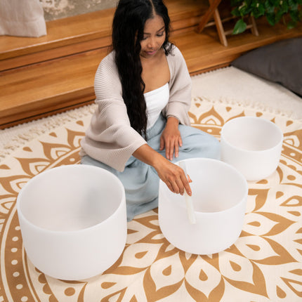 3-Piece White-Frosted Crystal Singing Bowl Set, G4/E4/C4, 432 Hz