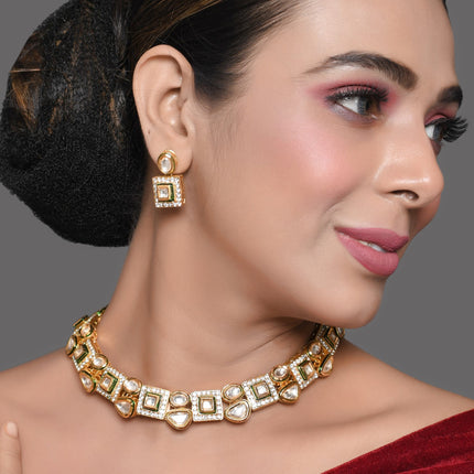 Beautiful Handcrafted Kundan Necklace with Pair of Earrings