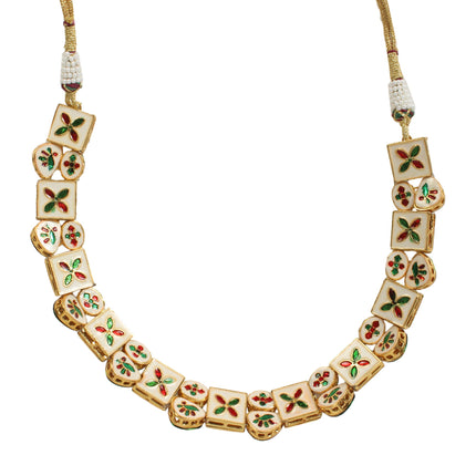 Beautiful Handcrafted Kundan Necklace with Pair of Earrings