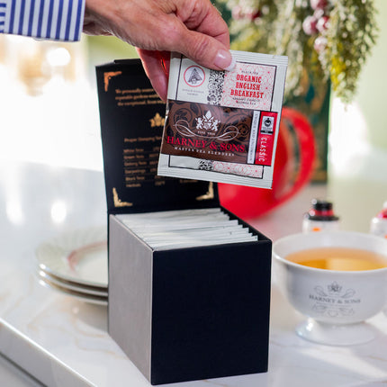 Harney Heritage – Wrapped Sachet Sampler Black Box
