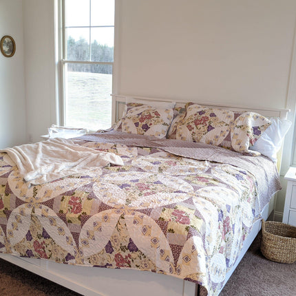 DaDa Bedding Wisteria Cottage Roses Floral Lightweight Quilted Bedspread Set (HS-1003)
