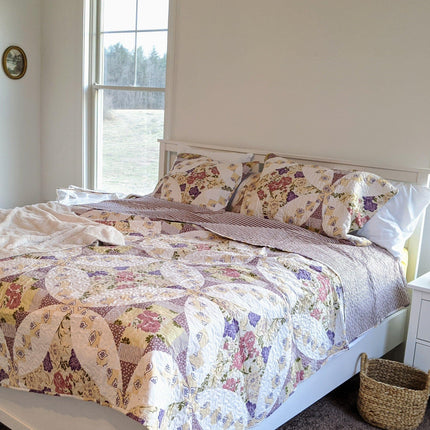 DaDa Bedding Wisteria Cottage Roses Floral Lightweight Quilted Bedspread Set (HS-1003)