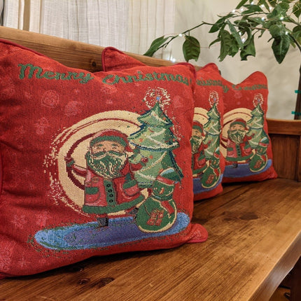 DaDa Bedding Set of 8 Pieces Red Santa Claus Holiday Table Tapestry - 4 Placemats, 2 Table Runners, 2 Throw Pillow Covers (17615)