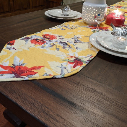 DaDalogy Bedding Sunshine Yellow Floral Vintage Hummingbirds Garden Table Runner (925)