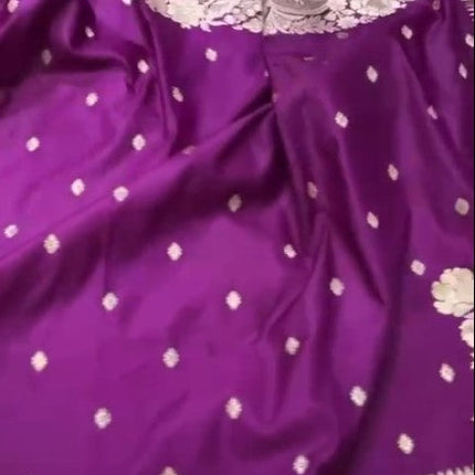 Excellent Banarasi Gold Zari Weaved Mashru Silk Saree