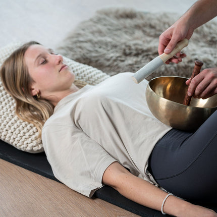 Singing Bowl Suction Holder, Medium