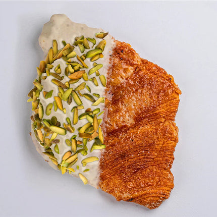 Andy Anand Sugar Free White Chocolate Pistachios Croissant - 10 Pcs Hand Rolled French Butter Croissants, Diabetic Friendly, Enjoy the Amazing Clasic Taste, Gift Box, Decadent Delicious ( 2 lb)