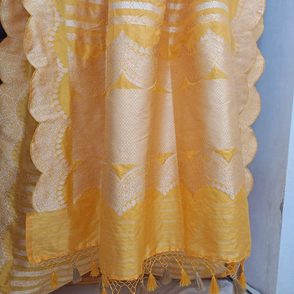 Exclusive Handloom Pure Banarasi Katan Silk Smooth and Soft Fabric Saree
