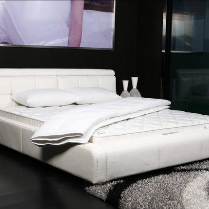 DaDa Bedding Solid White Ultra Extra Comfort Bed Top Mattress Quilted Cover Padding - 1-Piece