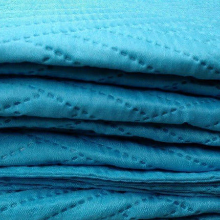 DaDa Bedding Gentle Wave Turquoise Teal Blue Lagoon Lightweight Quilted Bedspread Set (LH3000)