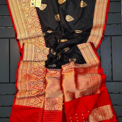 Exclusive Gold Zari Banarasi Silk Saree