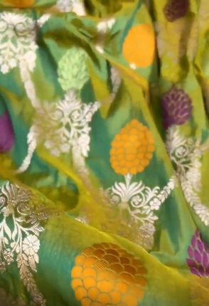 Exclusive Pure Banarasi Soft Meenakari Weaving Katan Silk Saree