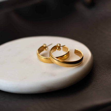 Vivian Hoop Earrings